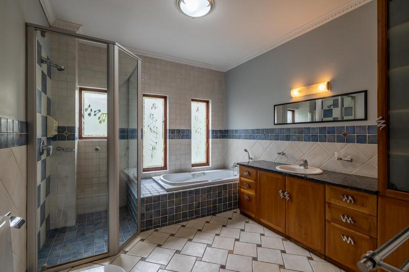 5 Bedroom Property for Sale in Rietvalleirand Gauteng