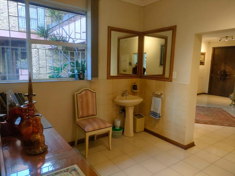 5 Bedroom Property for Sale in Lenasia Gauteng