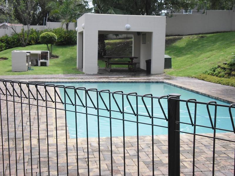 To Let 2 Bedroom Property for Rent in Parkmore Gauteng