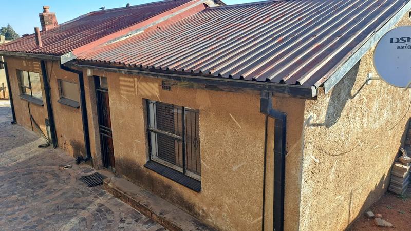 9 Bedroom Property for Sale in Tladi Gauteng