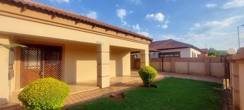 3 Bedroom Property for Sale in The Orchards Gauteng