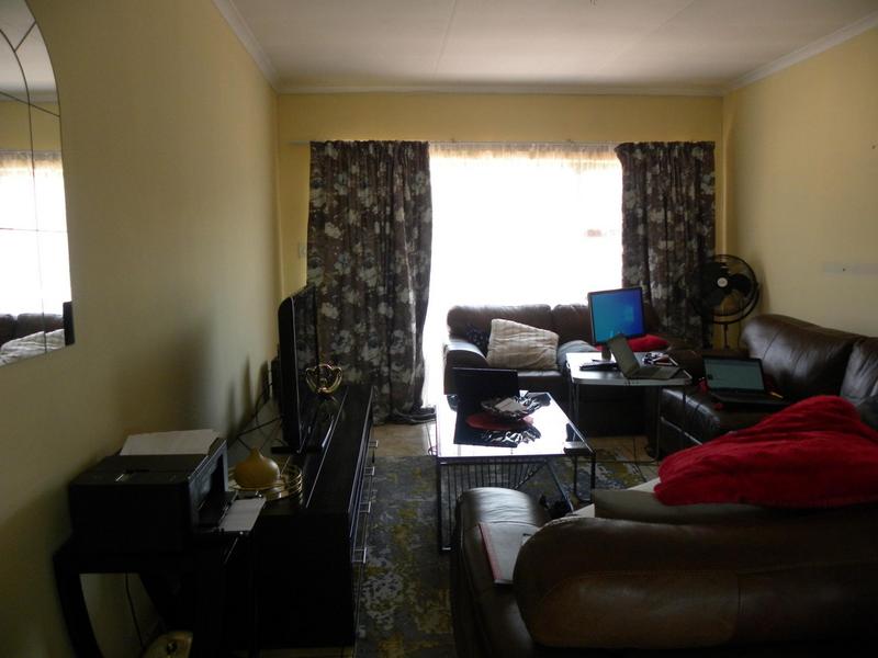 2 Bedroom Property for Sale in Buccleuch Gauteng