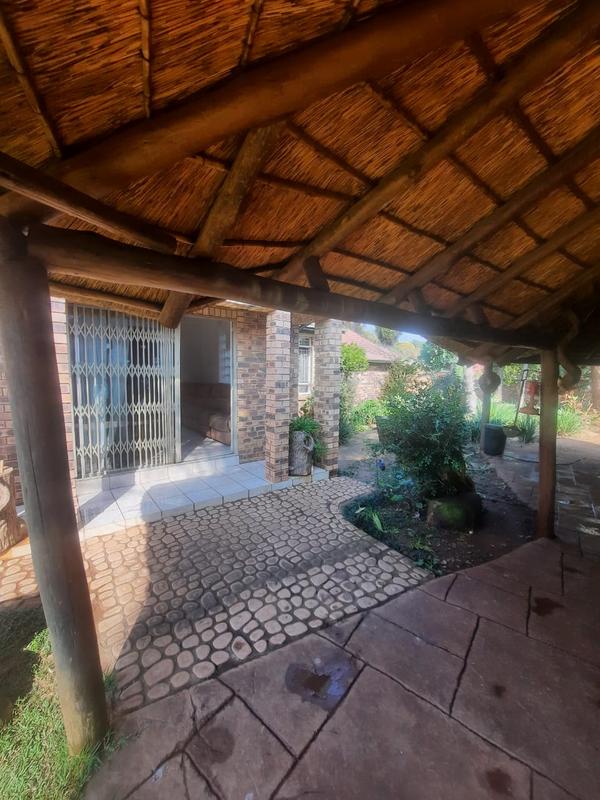 4 Bedroom Property for Sale in Wierda Park Gauteng