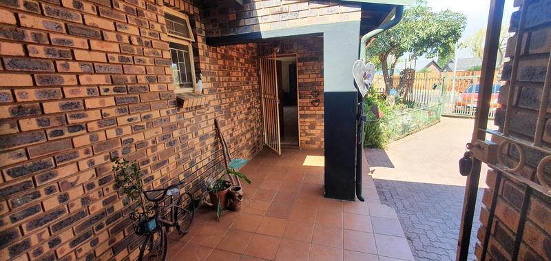 4 Bedroom Property for Sale in Wierda Park Gauteng