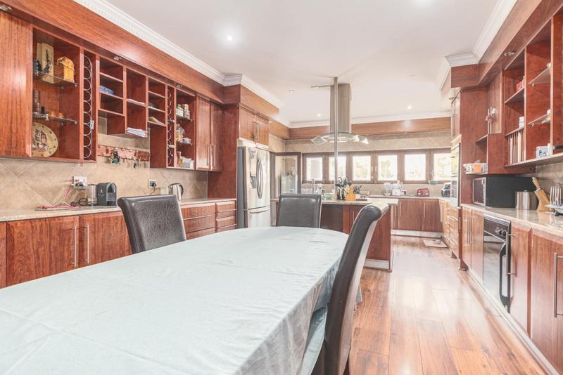 6 Bedroom Property for Sale in Zwavelpoort Gauteng