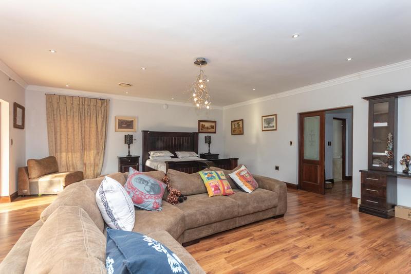 6 Bedroom Property for Sale in Zwavelpoort Gauteng