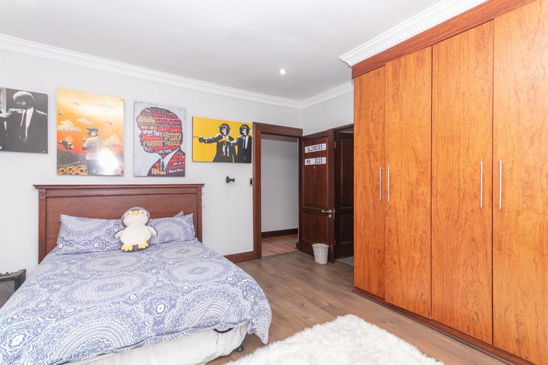 6 Bedroom Property for Sale in Zwavelpoort Gauteng
