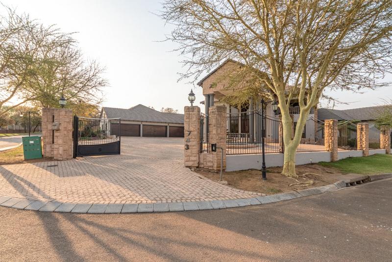 6 Bedroom Property for Sale in Zwavelpoort Gauteng