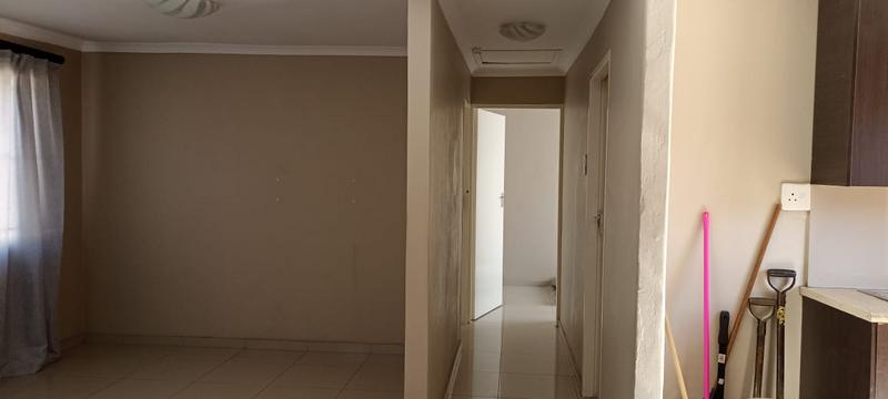 2 Bedroom Property for Sale in Lenasia Gauteng