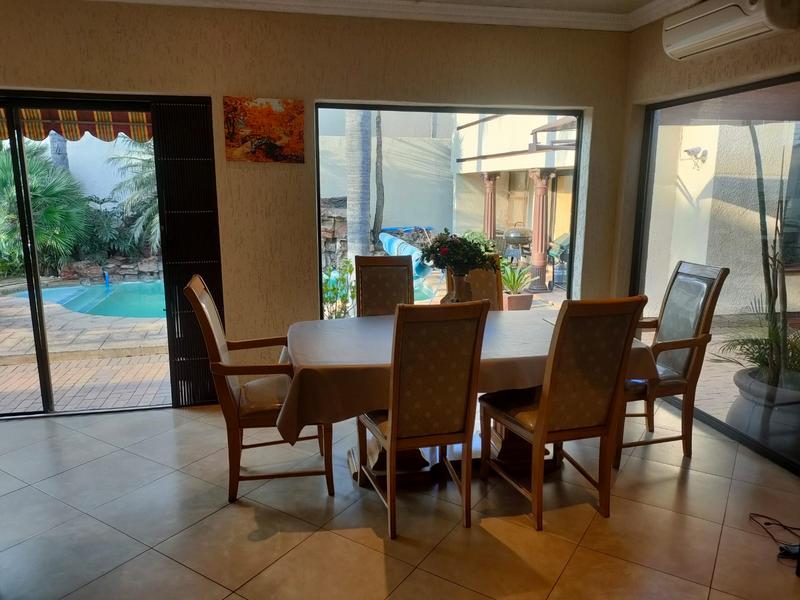 5 Bedroom Property for Sale in Lenasia Gauteng