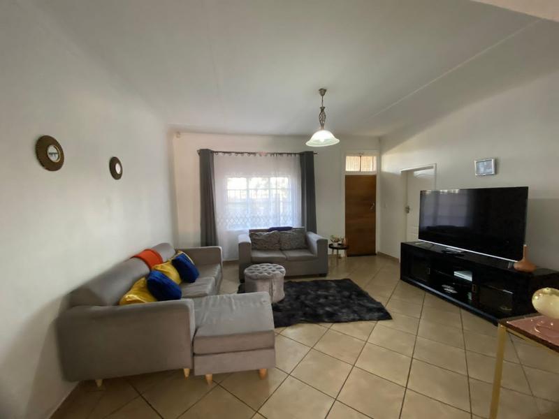 4 Bedroom Property for Sale in Westdene Gauteng