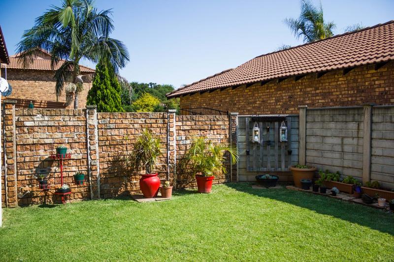 2 Bedroom Property for Sale in Annlin Gauteng