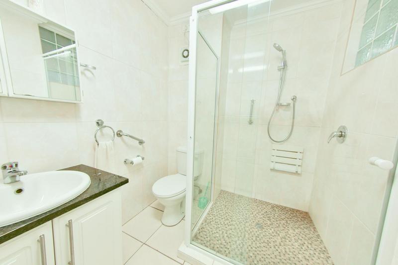2 Bedroom Property for Sale in Garsfontein Gauteng