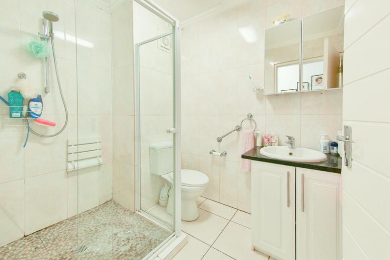 2 Bedroom Property for Sale in Garsfontein Gauteng