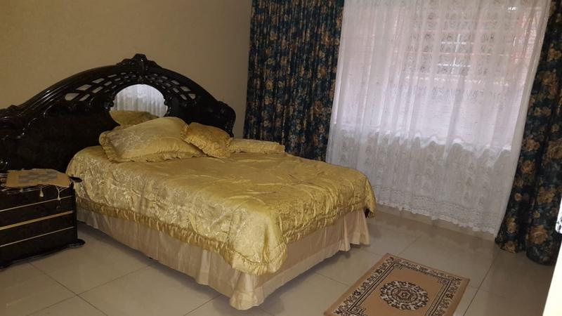 8 Bedroom Property for Sale in Lenasia Ext 10 Gauteng