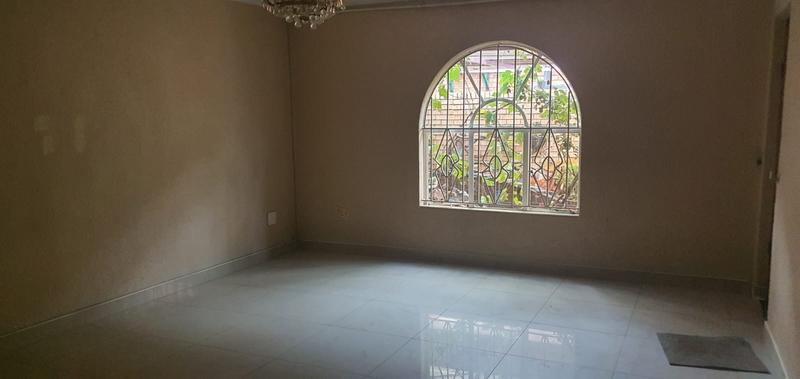 8 Bedroom Property for Sale in Lenasia Ext 10 Gauteng