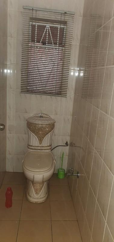 8 Bedroom Property for Sale in Lenasia Ext 10 Gauteng