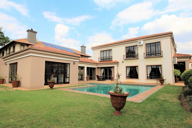 5 Bedroom Property for Sale in Silver Lakes Golf Estate Gauteng