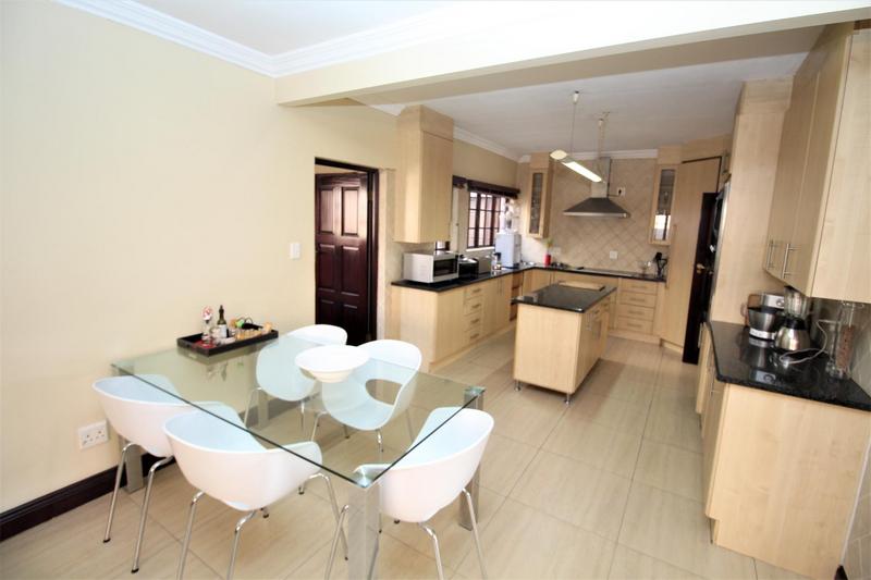 5 Bedroom Property for Sale in Silver Lakes Golf Estate Gauteng