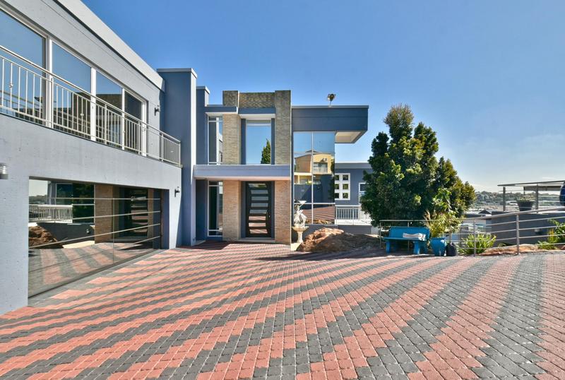 5 Bedroom Property for Sale in Bassonia Gauteng