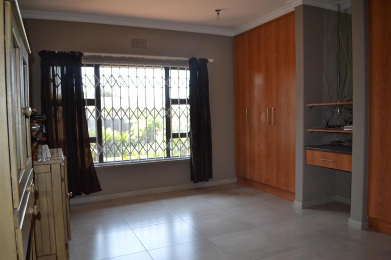 6 Bedroom Property for Sale in Noordheuwel Gauteng