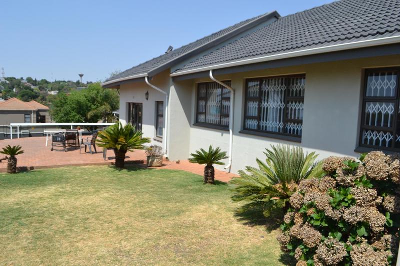 6 Bedroom Property for Sale in Noordheuwel Gauteng