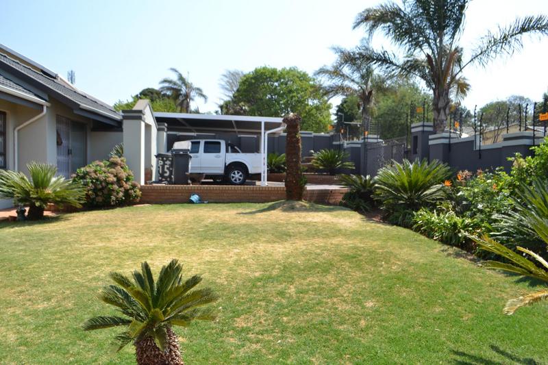 6 Bedroom Property for Sale in Noordheuwel Gauteng