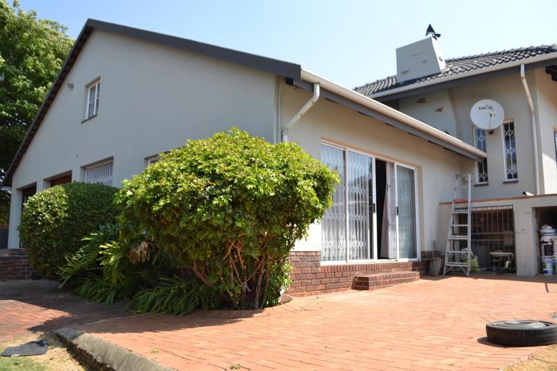 6 Bedroom Property for Sale in Noordheuwel Gauteng