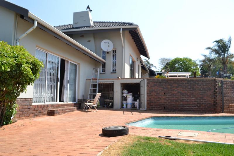 6 Bedroom Property for Sale in Noordheuwel Gauteng