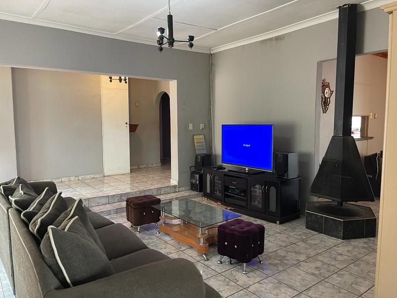 3 Bedroom Property for Sale in Mondeor Gauteng