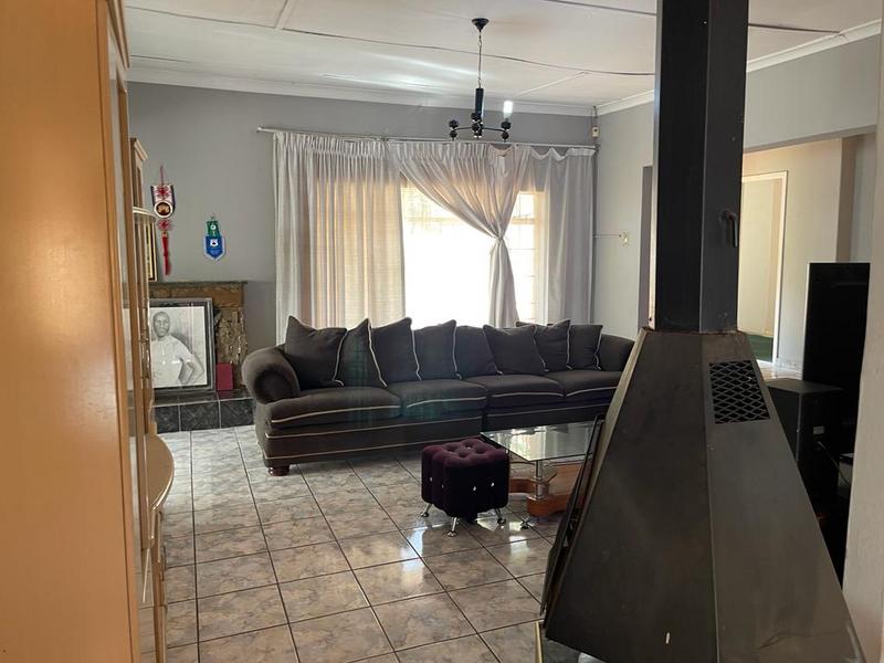 3 Bedroom Property for Sale in Mondeor Gauteng