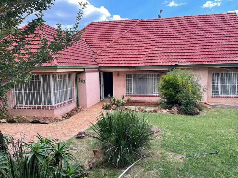 3 Bedroom Property for Sale in Mondeor Gauteng