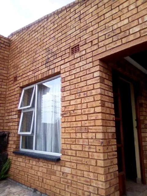 3 Bedroom Property for Sale in Chiawelo Gauteng