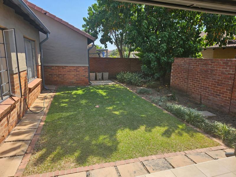 2 Bedroom Property for Sale in Montana Gauteng