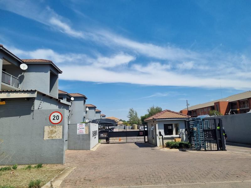 2 Bedroom Property for Sale in Bardene Gauteng