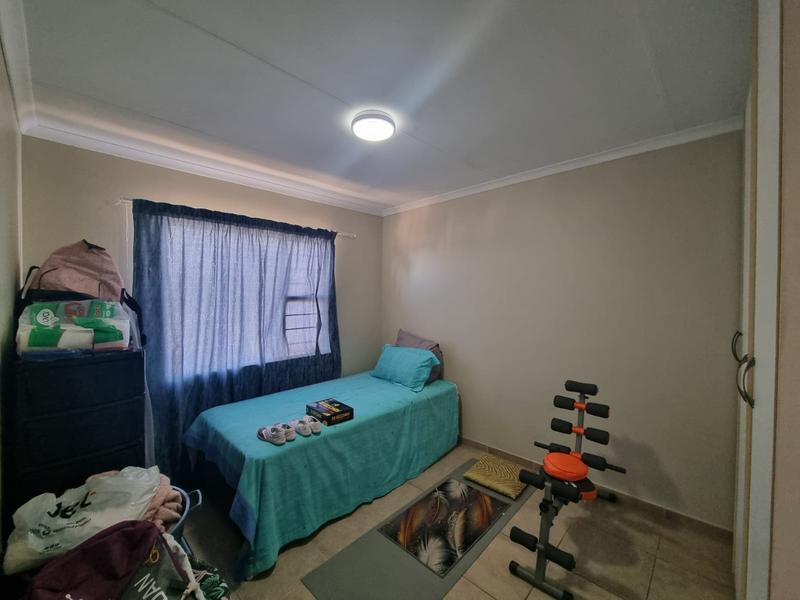 2 Bedroom Property for Sale in Bardene Gauteng