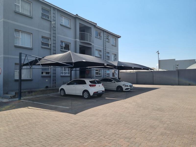 2 Bedroom Property for Sale in Bardene Gauteng