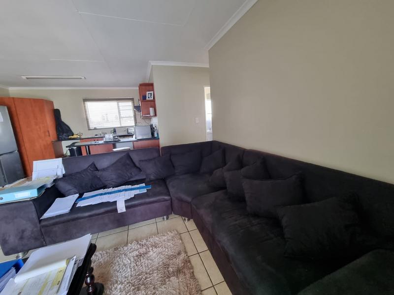 2 Bedroom Property for Sale in Bardene Gauteng