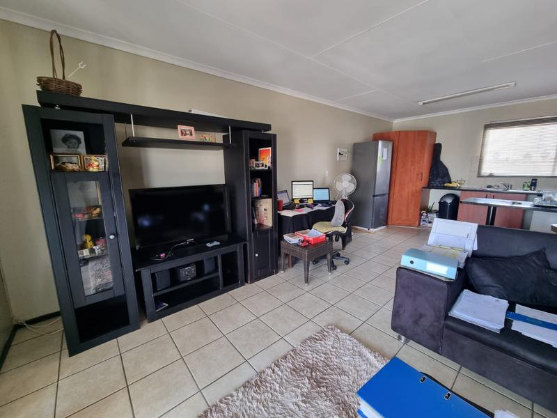 2 Bedroom Property for Sale in Bardene Gauteng