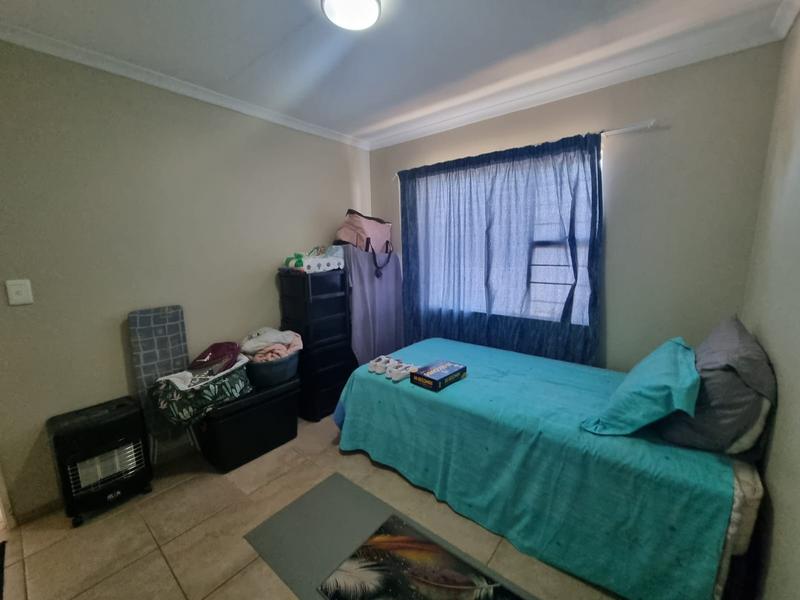 2 Bedroom Property for Sale in Bardene Gauteng