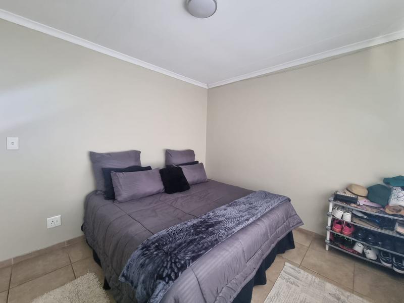 2 Bedroom Property for Sale in Bardene Gauteng