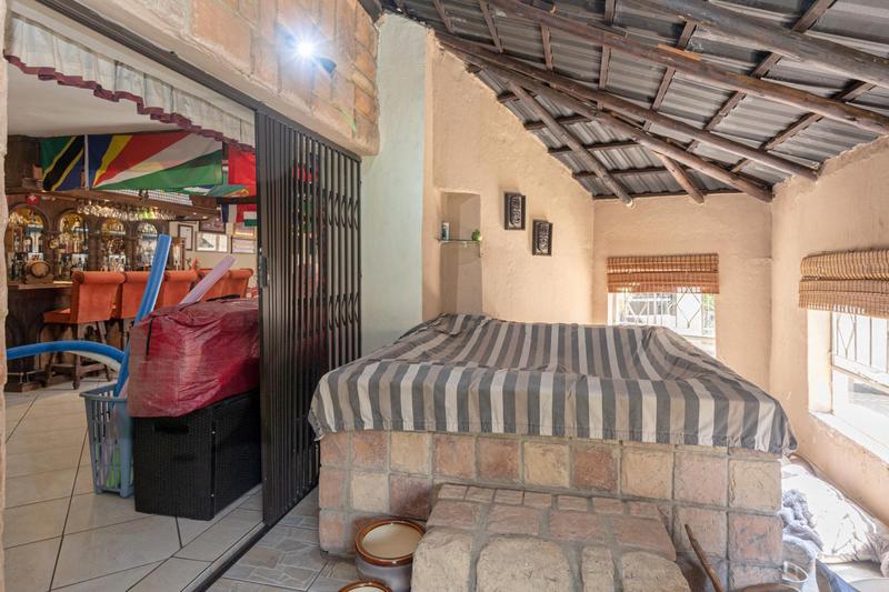 4 Bedroom Property for Sale in Glenanda Gauteng