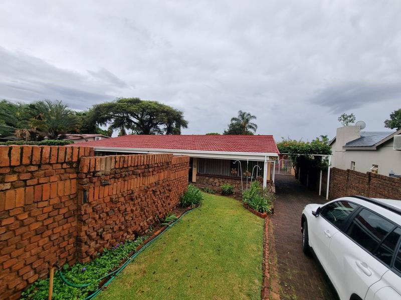 4 Bedroom Property for Sale in Sinoville Gauteng