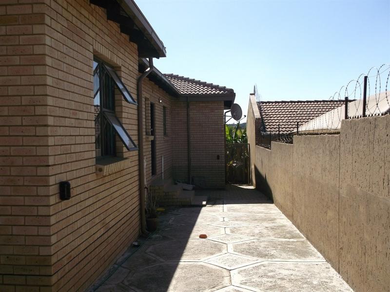 3 Bedroom Property for Sale in Mondeor Gauteng