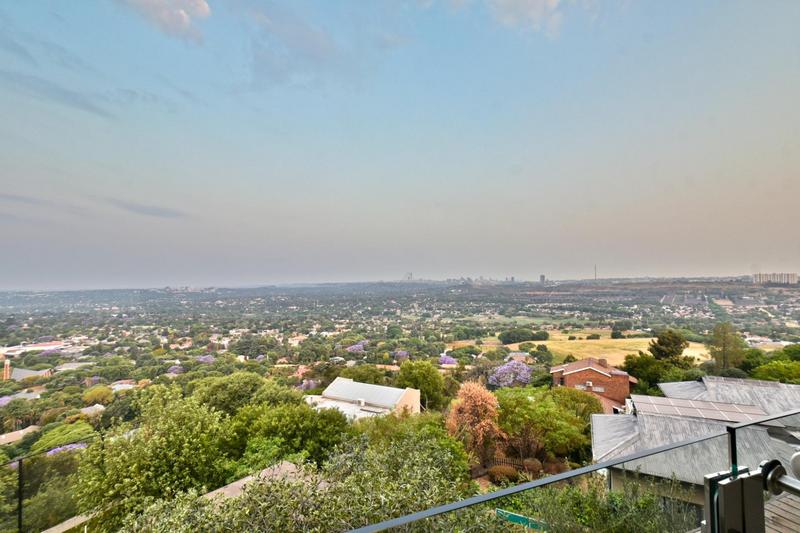 6 Bedroom Property for Sale in Northcliff Gauteng