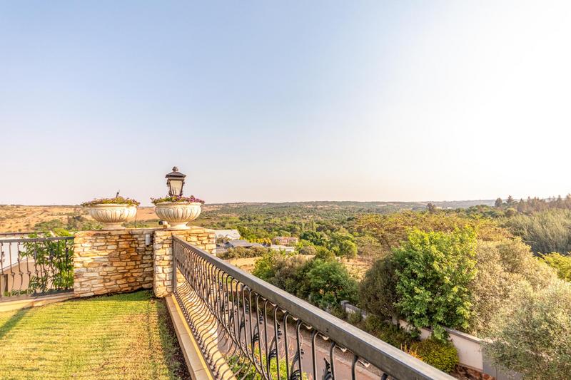 6 Bedroom Property for Sale in Zwavelpoort Gauteng