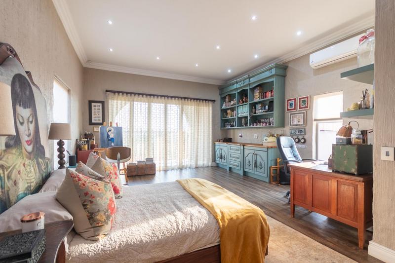 6 Bedroom Property for Sale in Zwavelpoort Gauteng