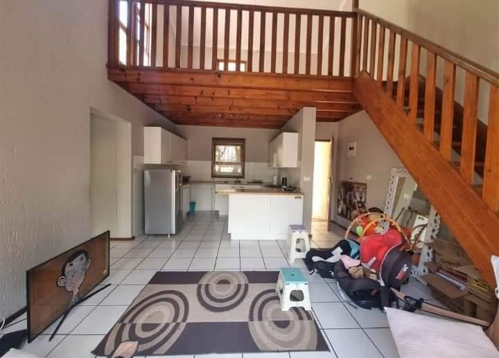 1 Bedroom Property for Sale in Constantia Kloof Gauteng