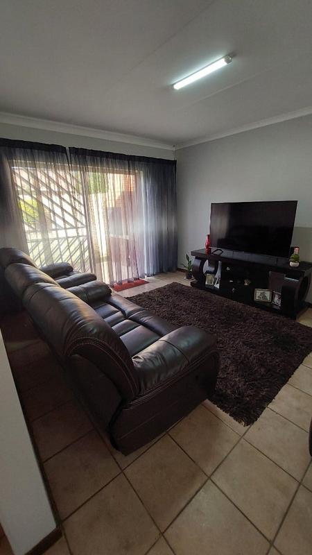 2 Bedroom Property for Sale in Montana Gauteng