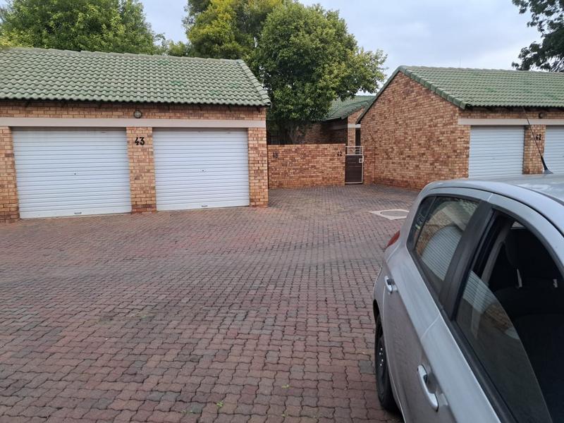 2 Bedroom Property for Sale in Equestria Gauteng